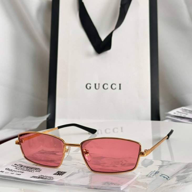 Picture of Gucci Sunglasses _SKUfw79479340fw